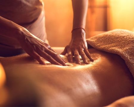Massage ayurvedique huile chaude Nantes