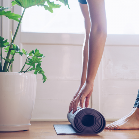 Trois pratiques de yoga pour approfondir chez vous