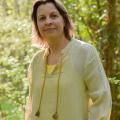 Agnès Tabot, enseignante de yoga intervenante en entreprises Nantes et région nantaise.