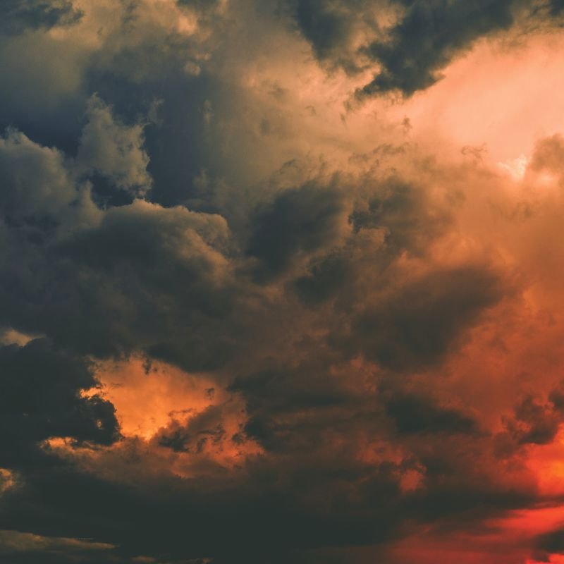 Un ciel ombre et lumière